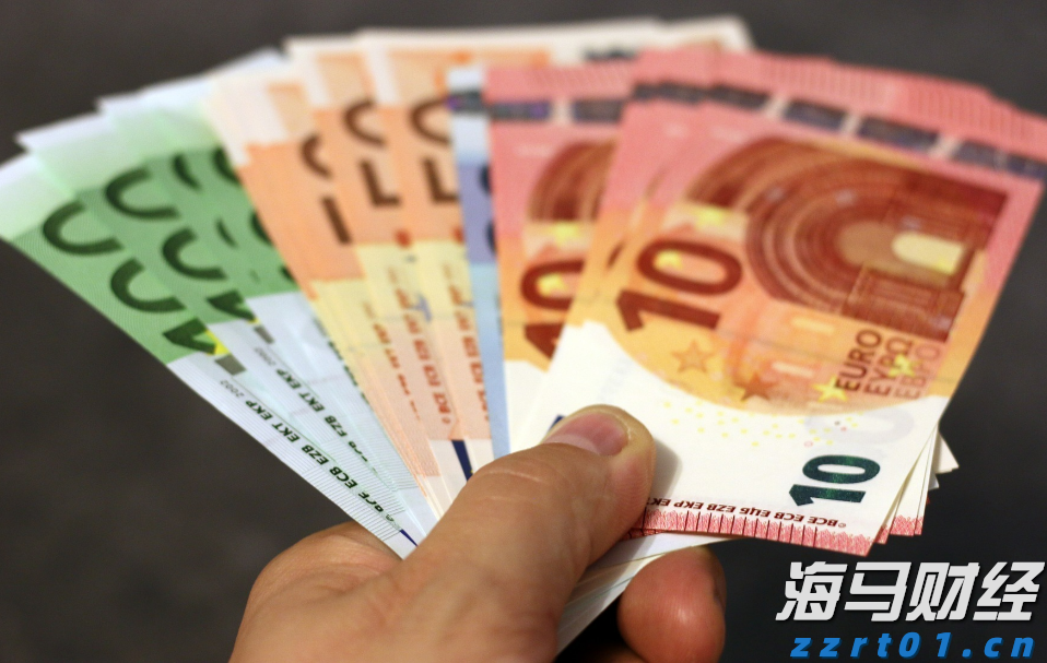 A股午评 | 沪指跌0.34%失守3600点 近期热门概念集体回调 算力概念逆势活跃