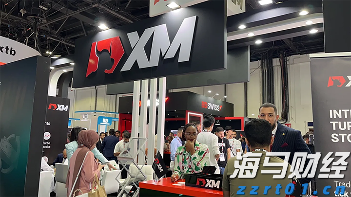 第十五届全运会男子篮球成年组A组参赛球队抵达贵港